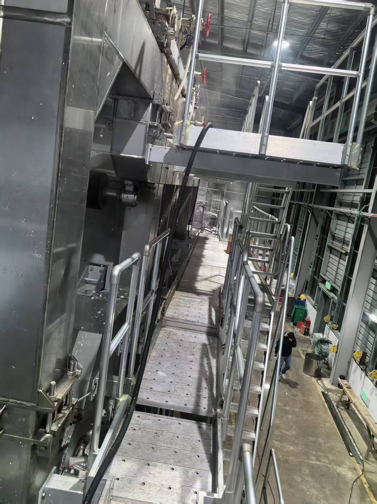 Machine section and access platform