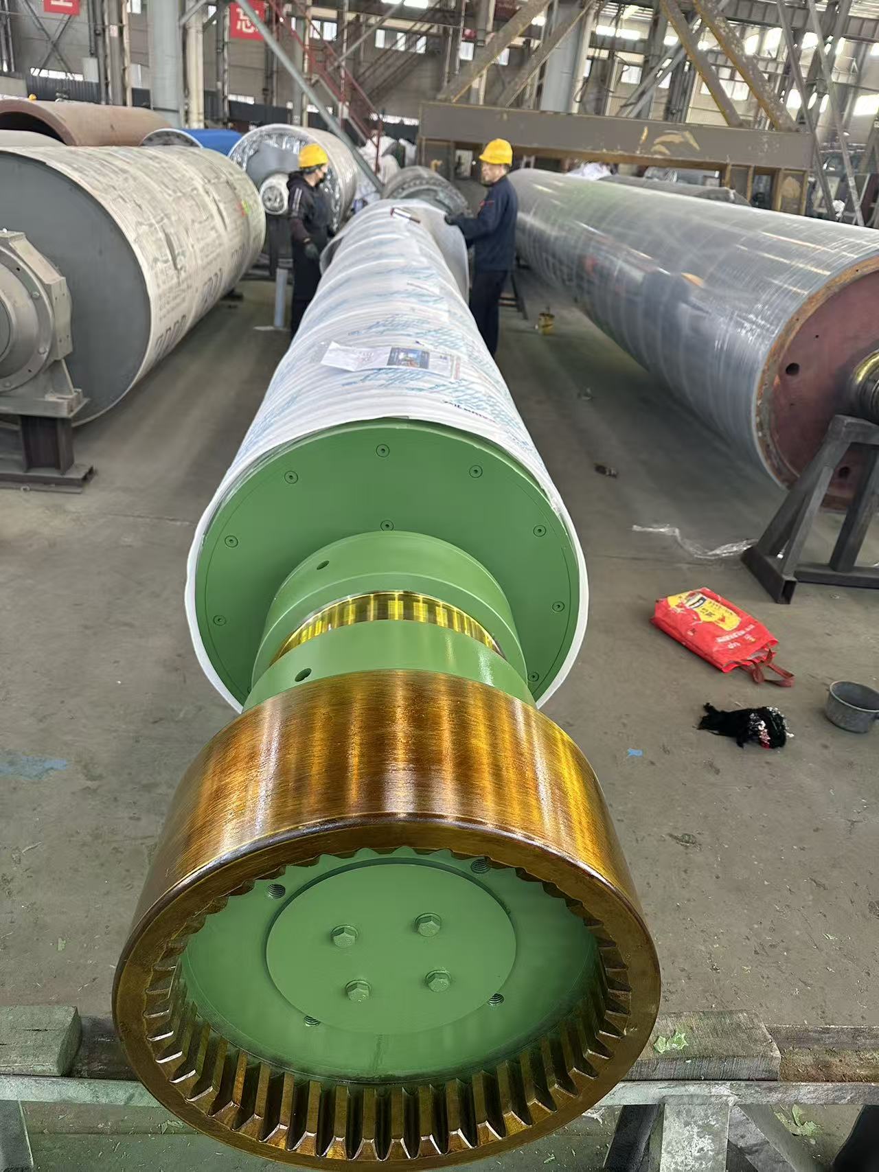 Custom-machined roll component